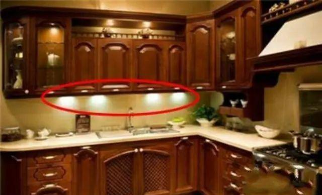 卫生间|新房入住抹脖自尽!这15处装的感觉没带脑子!房毁钱光!一团乱麻