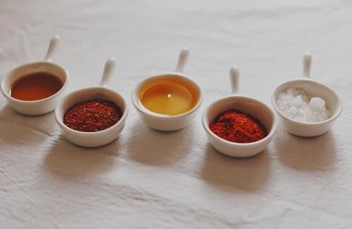  甜香|石锅嫩豆腐汤色泽诱人，甜香嫩滑，看着很红，辣度很低，满嘴回甘