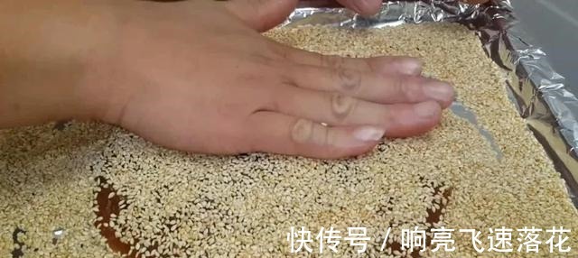 糯米水|芝麻糯米粉这样做,大勺一搅,做出好吃的软糖片,平时待客全靠它!