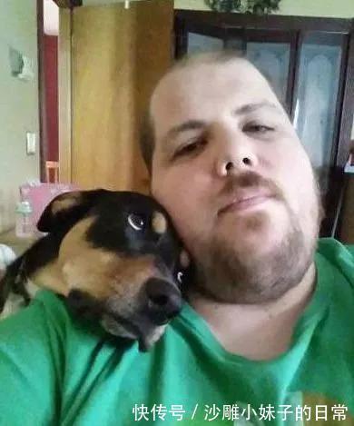 |搞笑GIF：看着别人家的狗子，我觉得今晚我想吃狗肉火锅