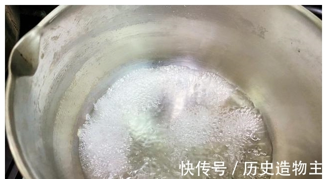 干烧蛤蜊|立秋了，蛤蜊学会这样做，鲜美又营养，我天天做，每次上桌都吃光