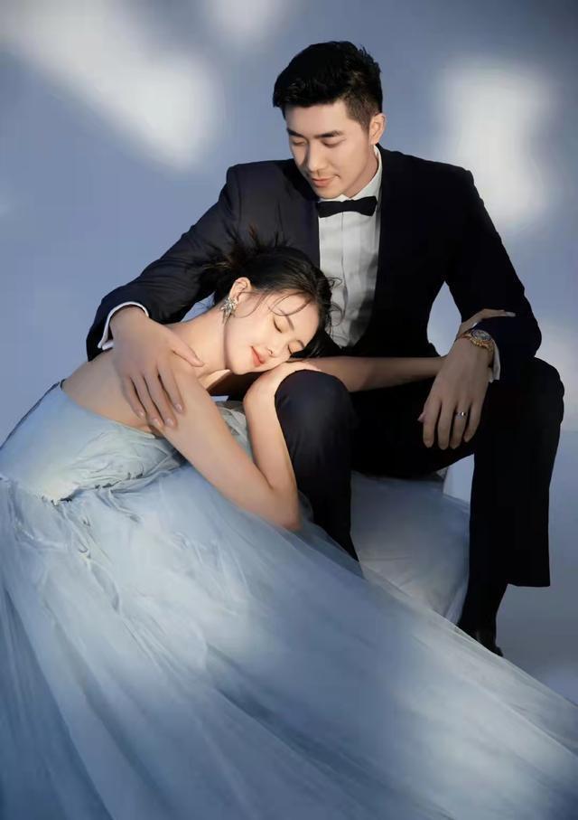 新金牌娱乐观察家|女排明星张常宁情人节官宣婚讯,透露婚礼日期,老公身高2米1