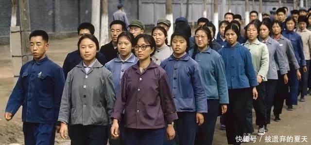 老照片|70年代老照片,满满的回忆,最后一张估计现在的小孩都没见过