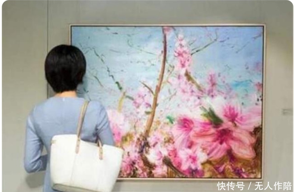 500万的名画被农村女子“仿画”出来,卖200块钱,专家:侮辱艺术
