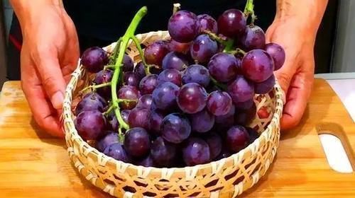 葡萄|经常吃葡萄，会给身体带来7大好处，这3类人尽量不要吃