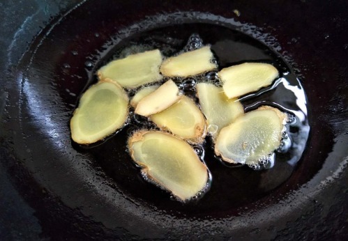 猪蹄|猪蹄别做老一套了,教你懒人做法,只需3步,香而不腻,软烂入味