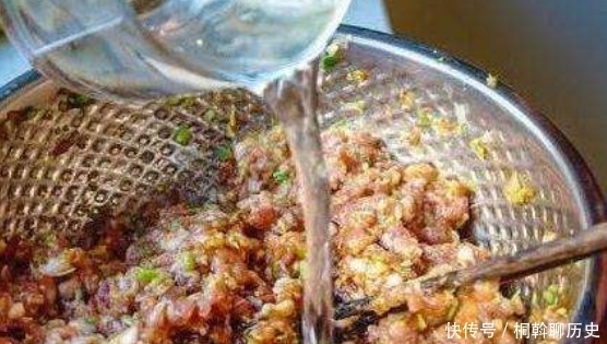 猪肉大葱馅,直接包就错了!多做这一步,鲜嫩多汁更入味,真香!