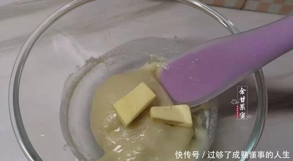 这甜点外卖一份30元，自己在家轻松做，软糯香甜，馅料也丰富