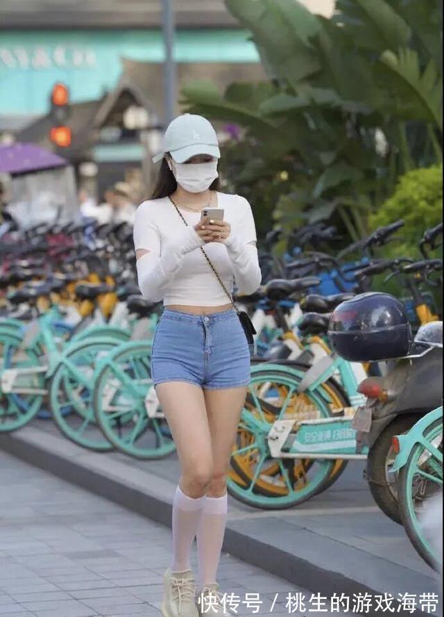 搭配|“短裤T恤”中用不中看？还是搭配不到位，试试这几款时髦又减龄