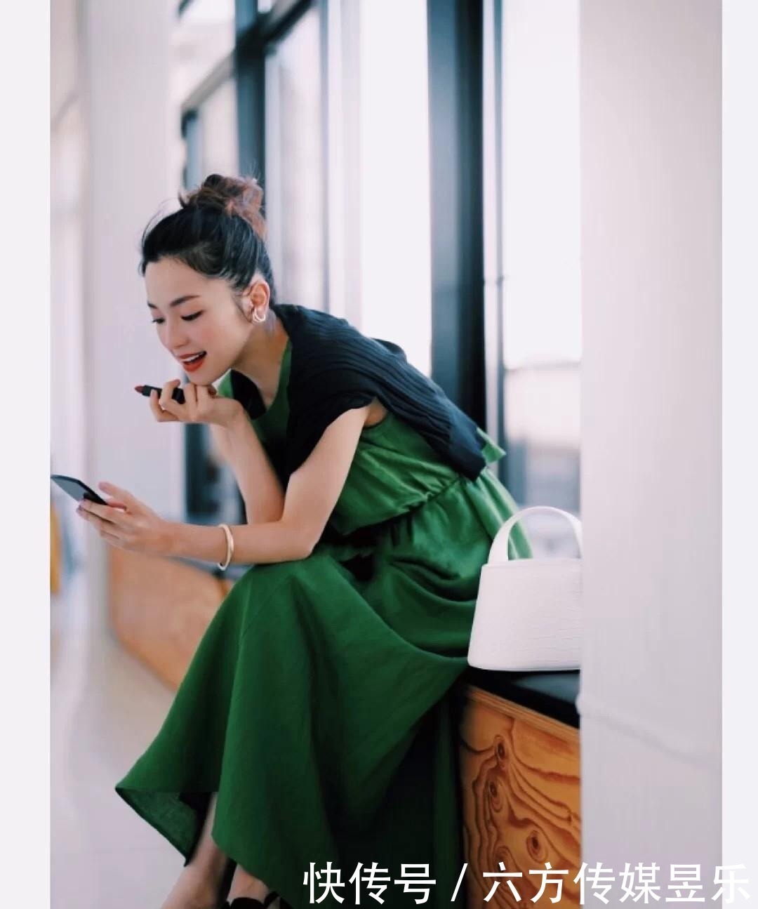 女人 奔四奔五的女人,不管裙子裤子少穿这5种颜色,显黑不说还很掉价