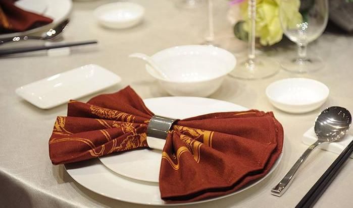 法国人|法国人中国人简直有毒,为什么要把黄瓜雕成我吃不起的样子