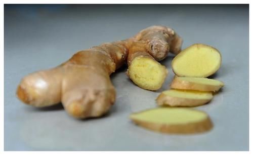 误区|感冒就喝姜汤?当心越喝越严重!吃生姜的这3个误区,别再继续错