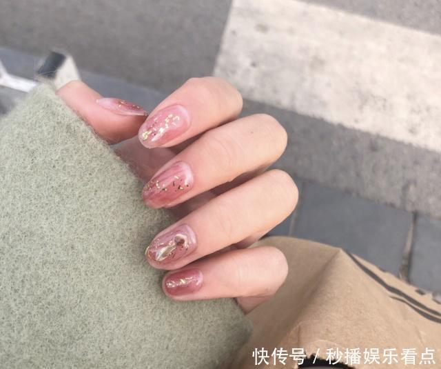 浪漫|浪漫的樱花季到了,赶快来跟女神们,get浪漫的仙女美甲吧