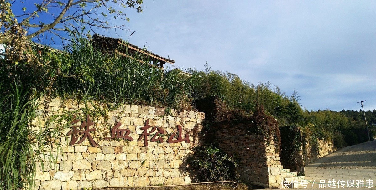 新28师|惨烈的滇缅之战:中国炮兵含泪轰炸战友,日军被逼吃同伴自焚军旗