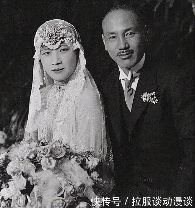 第一夫人|她是中国第一位出国留学的女性，促成了两个妹妹成为民国第一夫人