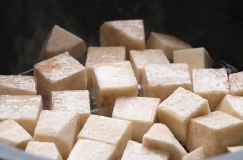 面色|夏天,这碱性食物要多吃,不蒸也不炒,口臭消失了,面色更加红润