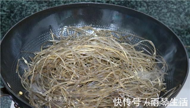 粉条|这道菜可以代替主食，香滑筋道灵活搭配，家人隔三差五就喊馋