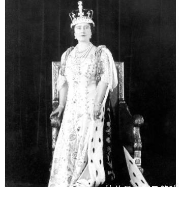 服装|黛妃穿搭为何经典？一次看懂英国皇室穿衣逻辑