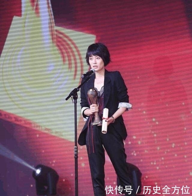 洋气儿|马伊琍穿的再减龄也白搭,这发型完全就是大妈款,留长发才更美!