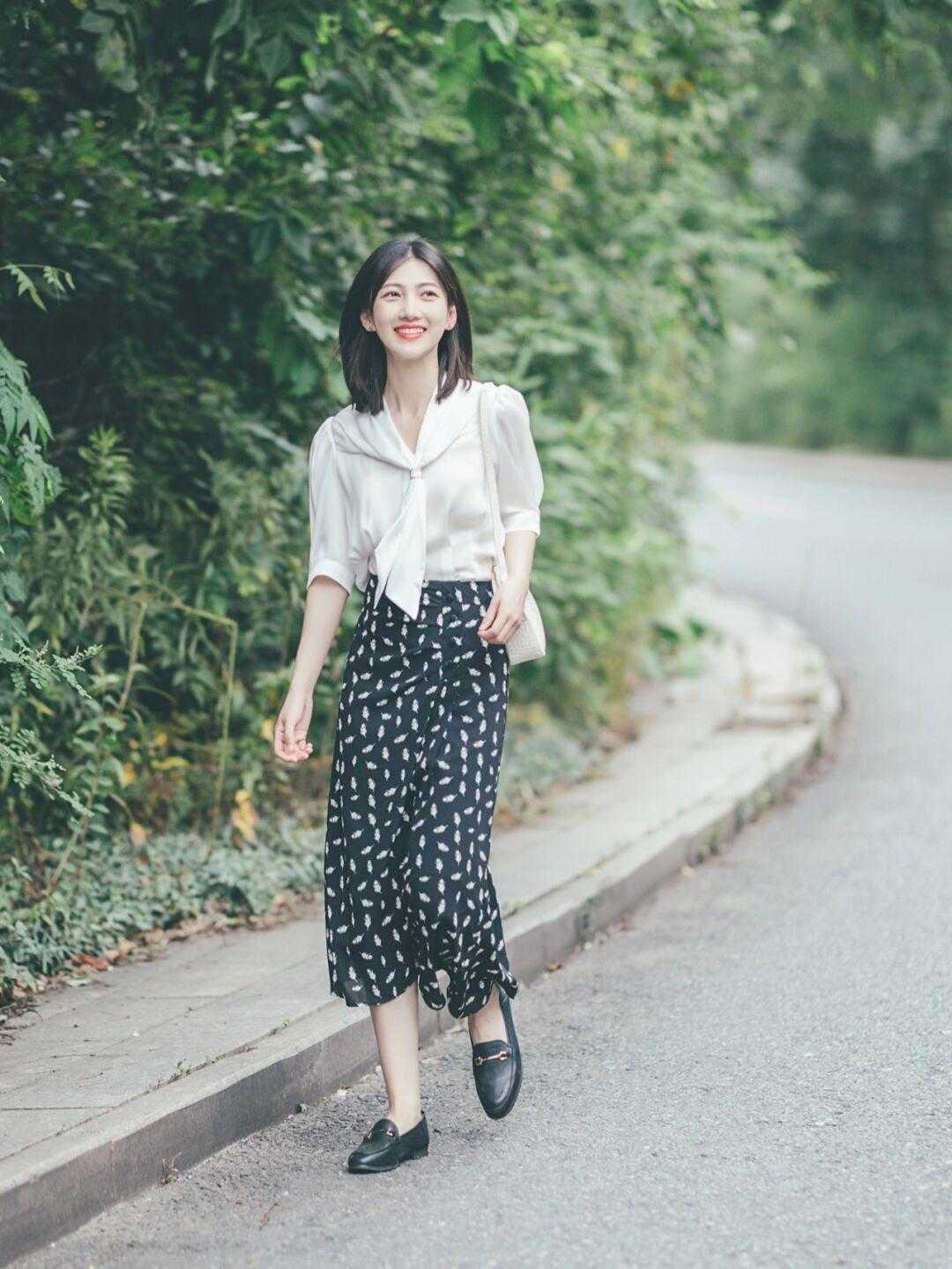 知性|简约利落的通勤穿搭示范,雪纺衬衫配半身裙温柔简约,知性大方
