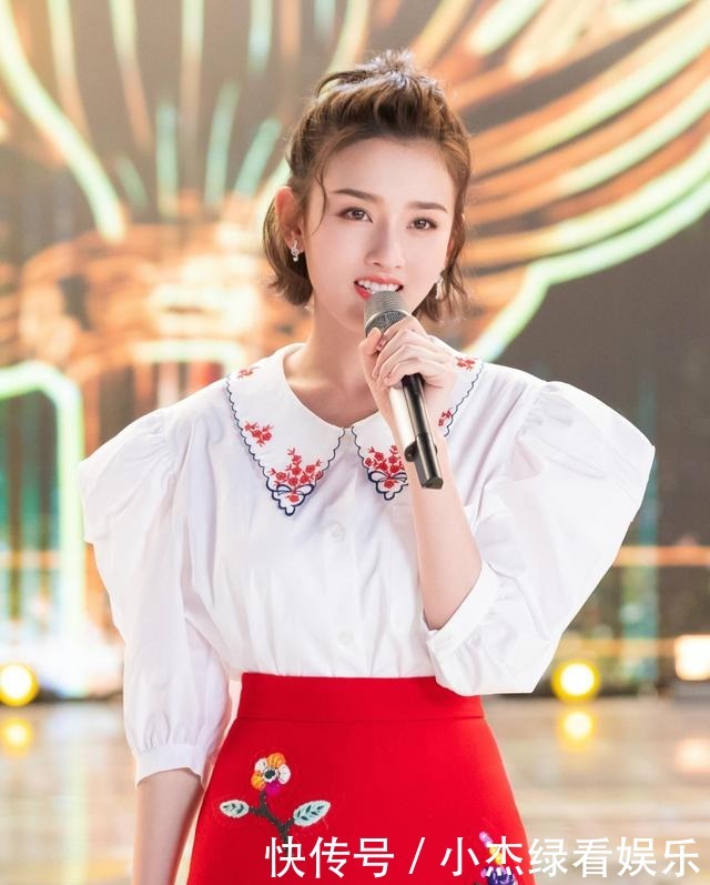 夏季|夏季披头散发太热,试试这10款清凉发型,显脸小又好学