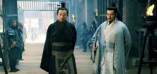 世家大族|如果诸葛亮投靠曹操，他能混到什么位置？难怪他会投奔刘备