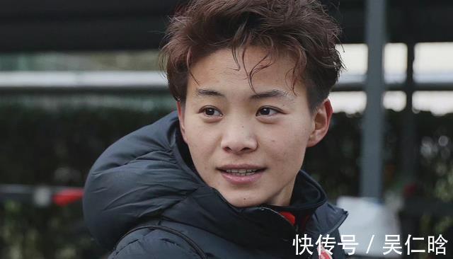 国足|痛心!国足惨败越南,球员购买奢侈品回国,女足王霜深夜练到拉伤