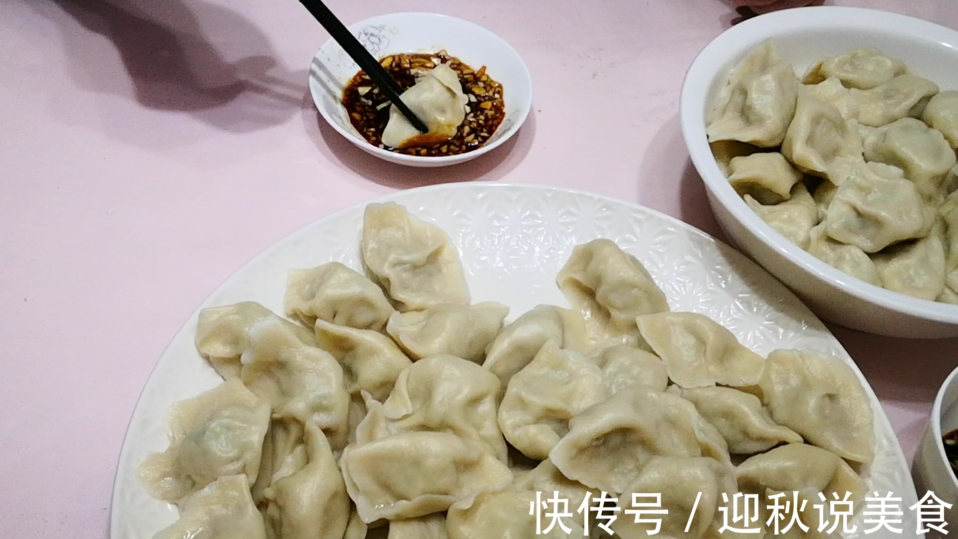 煮冻饺子时,万万不要开水下锅,教你正确做法,饺子不破皮不露馅