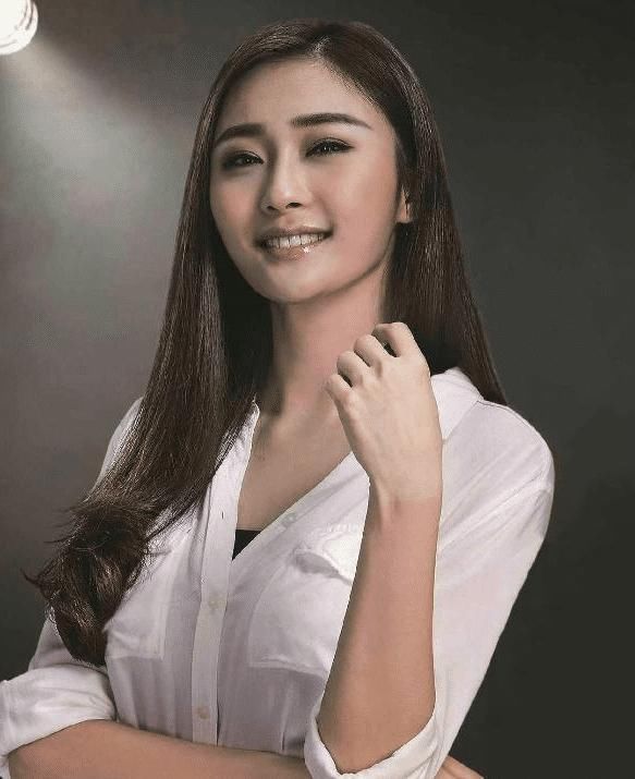 她背著丈夫參加好聲音,爆紅后稱自己是單身,下臺(tái)立馬就與丈夫辦離婚