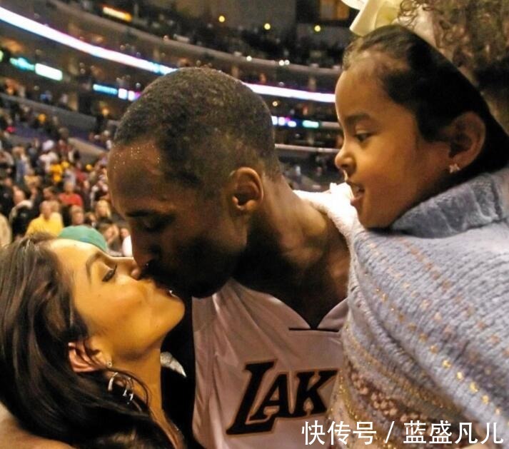 nb泪目!瓦妮莎晒亲吻照纪念科比81分,40岁近照曝光身材臃肿发福!