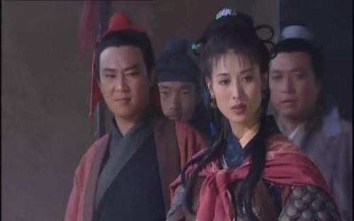 梁山唯一能领兵打仗的女将,武功高强结果却被板砖拍死