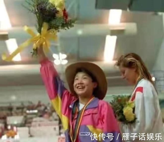 伏明霞|张怡宁与伏明霞,不同领域的世界冠军,为什么都选择嫁给“老头”