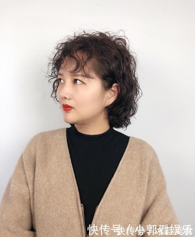 女性|新时尚短发20款,蓬松立体颜值高,最适合这三种人,有你吗
