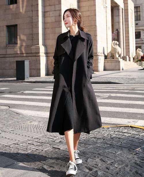 早春高级感风衣穿搭示范，温柔气质又时髦，让你穿出气场一米八