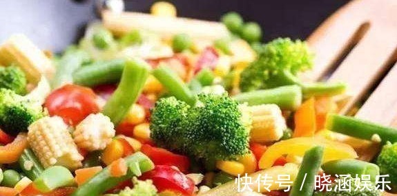 营养物质|如果你怀孕了,常吃鱼、鸡蛋等食物,宝宝出生自带长睫毛大眼睛