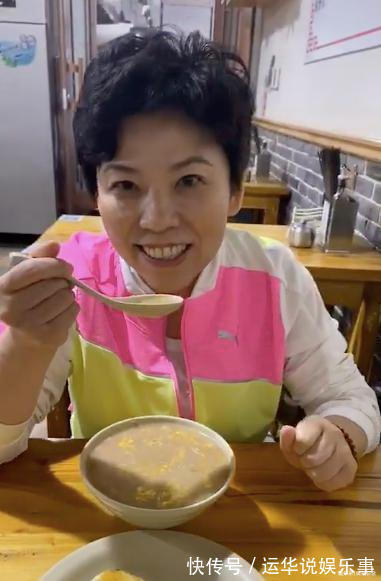 北京二队|邓亚萍母子花式打球!儿子身高已超过妈妈一头,14岁已获冠军