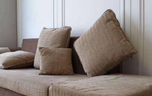 皮质沙发|客厅不要买这种沙发,使用寿命短又难清洁,刚买回家就想换掉