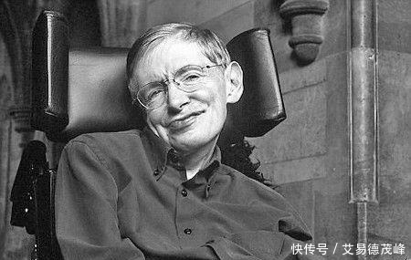 高科技 霍金仅有三根手指能动,轮椅隐藏了多少高科技,网友表示用不起