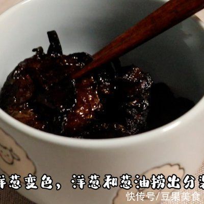 补充蛋白质|#圣迪乐鲜蛋杯复赛#家庭版卤肉饭，电饭煲版