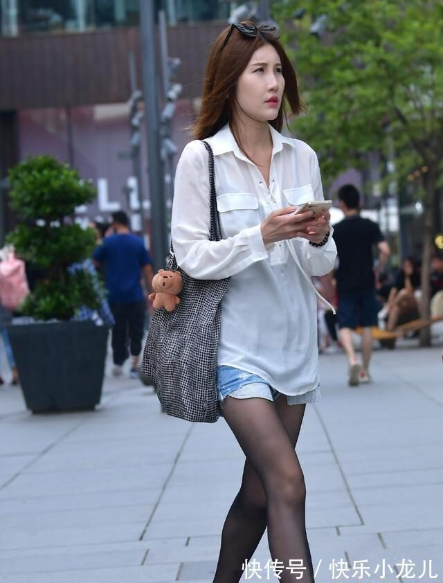 紧身裤 紧身牛仔裤穿搭也可以酷酷哒,时尚又显瘦的利器,轻松变女神