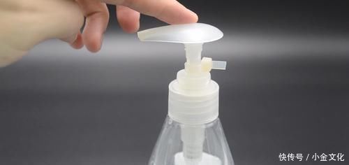 卫生间|卫生间放2根尼龙扎带，真是厉害了，一年能省不少钱，涨知识了