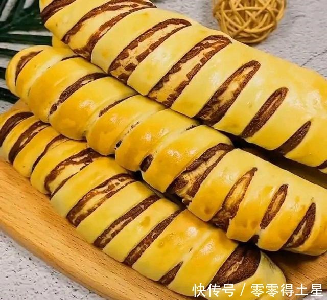 见识|面包还可以做这么多花样,见识了,“毛毛虫面包”来了