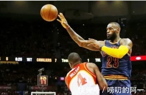 职业生涯|詹姆斯的传球厉害吗?为什么皮蓬曾经评价他为天生的传球手?
