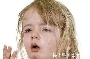 妈妈|惋惜!6岁男孩被花生噎死,妈妈急救方法有误,错失救孩子的机会