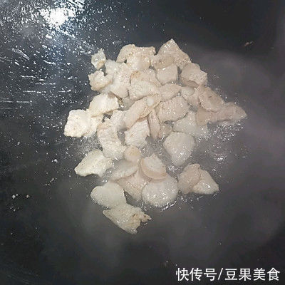 肉卷|学会牛蛙爆炒黄金肉卷，解锁正宗味儿