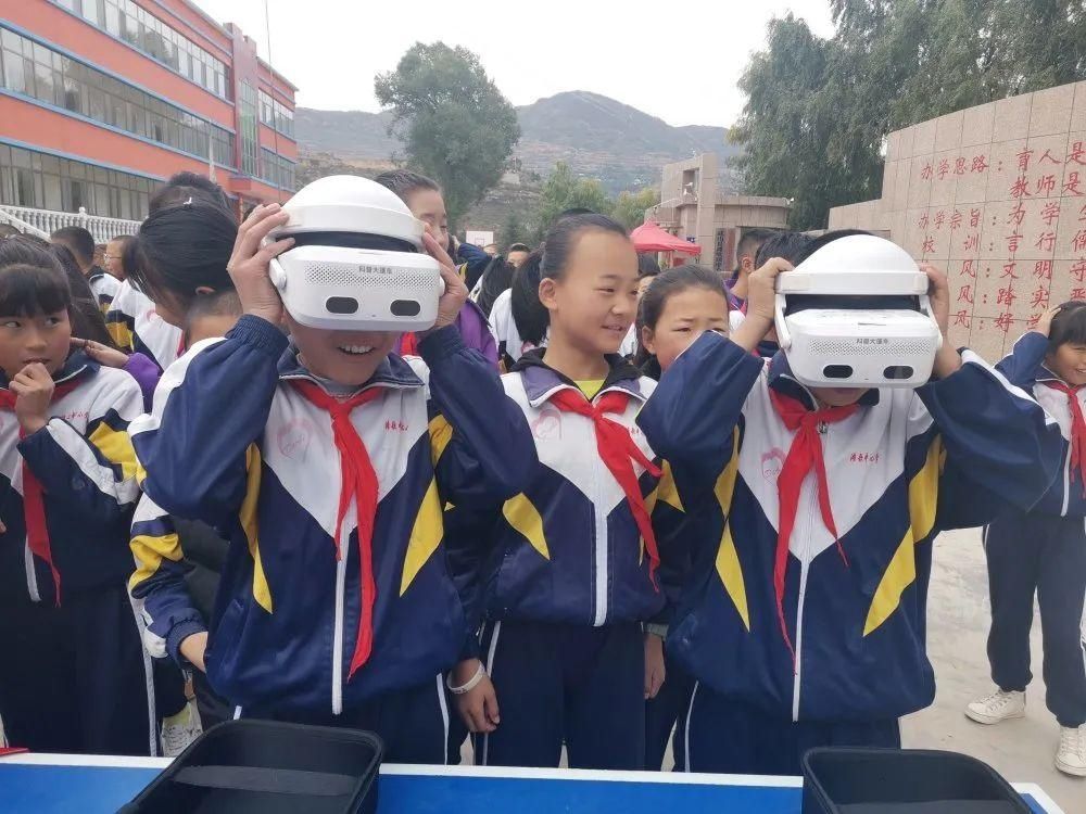 科普|天水市“科普大篷车千校行”活动走进武山县中小学校