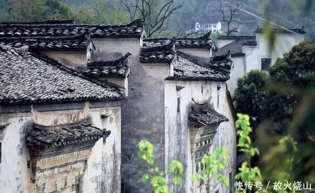 皖南|一座被称为迷宫一样的村庄,皖南最低调绝美古村,被称中国电影村