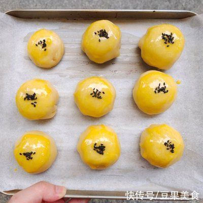 蛋黄酥|灿如金牌の蛋黄酥 酥到掉渣