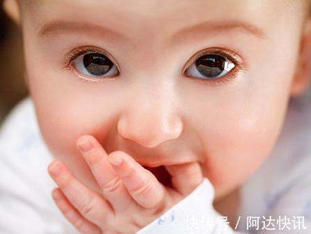 安全感|恭喜!宝宝2个“坏习惯”,是高智商的表现,家长别盲目阻止