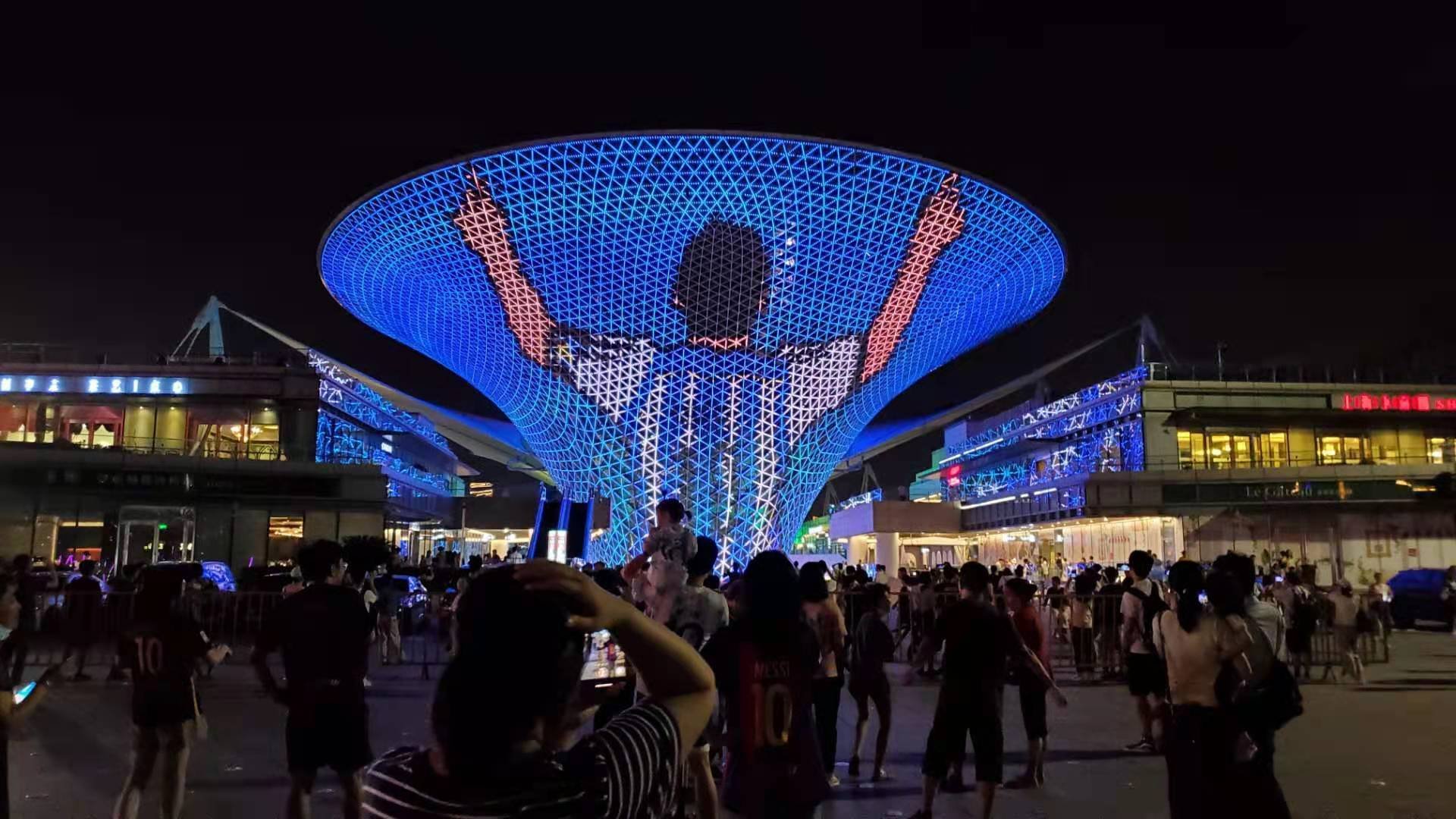 上海世博軸燈光秀慶祝阿根廷奪冠 濱岩 梅西已經看到了 中國熱點